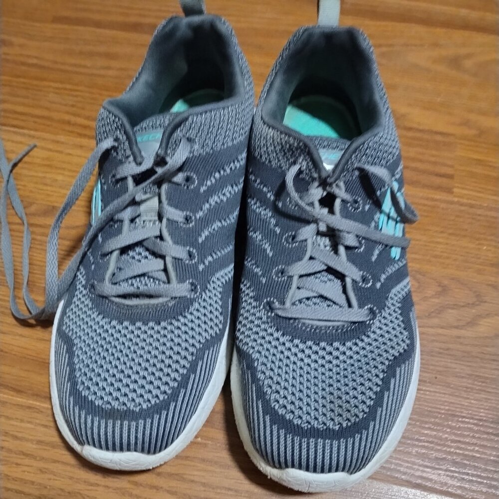 Skechers lite-weight running shoes